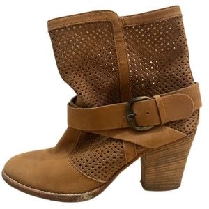 Aquatalia Heeled Leather Booties in Tan | Size 7